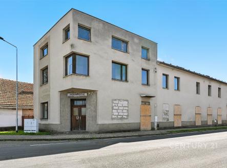 . | Prodej - nájemní dům, 430 m²