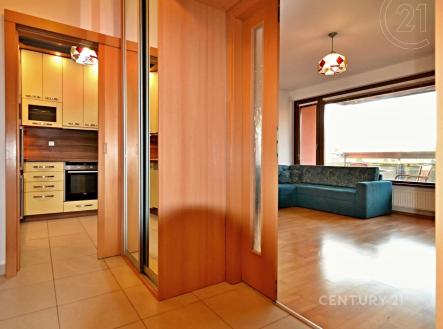 . | Pronájem bytu, 3+kk, 67 m²