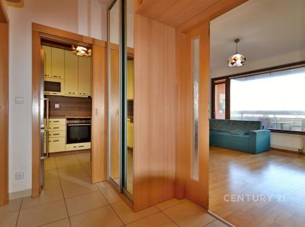 . | Pronájem bytu, 3+kk, 67 m²