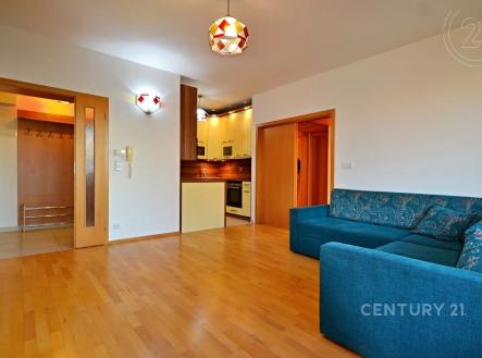 . | Pronájem bytu, 3+kk, 67 m²