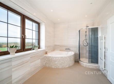 . | Prodej - dům/vila, 300 m²