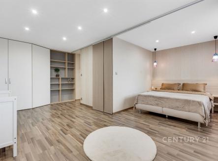 . | Prodej bytu, atypický, 130 m²