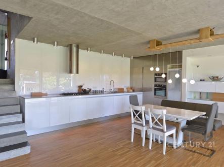 . | Prodej - dům/vila, 158 m²