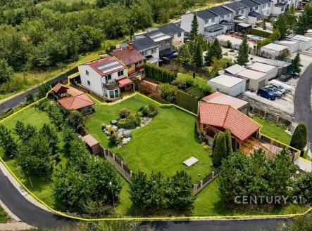 . | Prodej - dům/vila, 140 m²