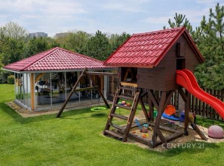 . | Prodej - dům/vila, 140 m²