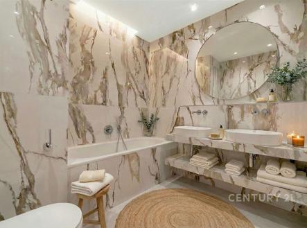 . | Pronájem bytu, atypický, 167 m²