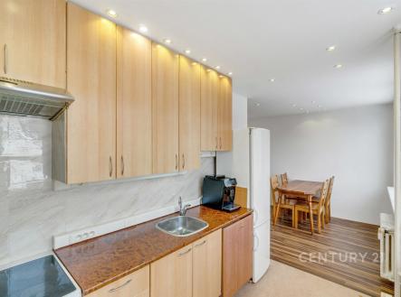 Kuchyně a jídelní kout - současný stav. | Prodej bytu, 3+1, 80 m²