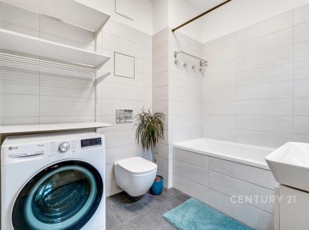 . | Pronájem bytu, 1+kk, 33 m²