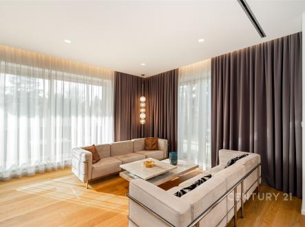 . | Pronájem bytu, 3+kk, 137 m²