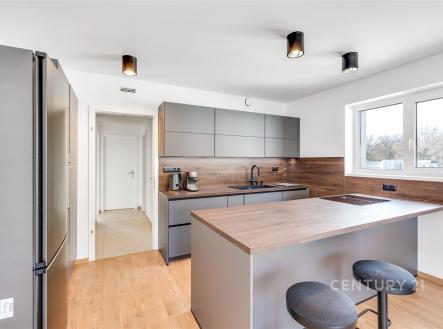 . | Prodej bytu, 3+kk, 74 m²