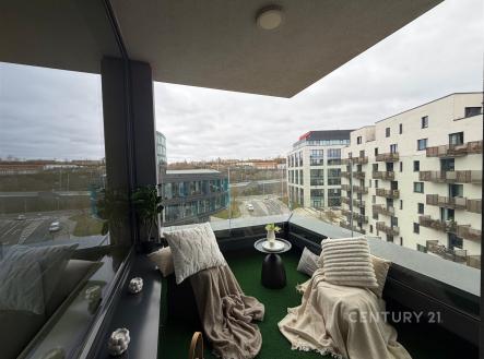 . | Pronájem bytu, 2+kk, 56 m²