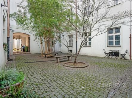 . | Pronájem bytu, 2+kk, 62 m²