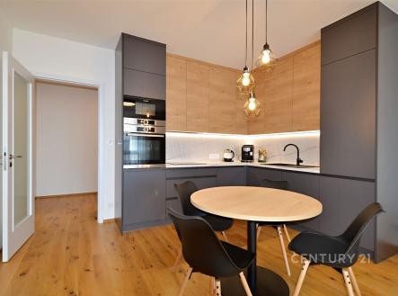 . | Pronájem bytu, 2+kk, 58 m²