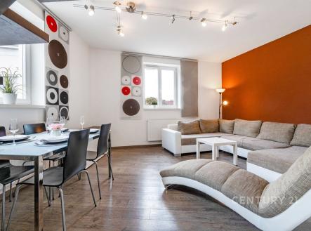 . | Prodej bytu, 3+kk, 72 m²