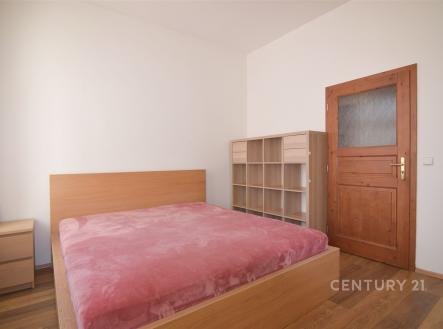 . | Pronájem bytu, 1+kk, 29 m²