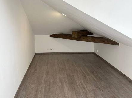 Bez popisku | Pronájem bytu, 2+1, 75 m²