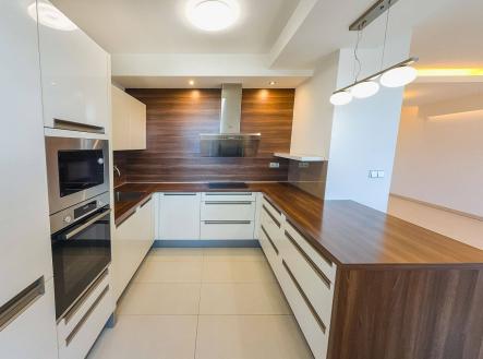 Bez popisku | Prodej bytu, 4+kk, 141 m²