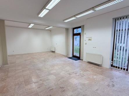 Bez popisku | Pronájem - kanceláře, 83 m²