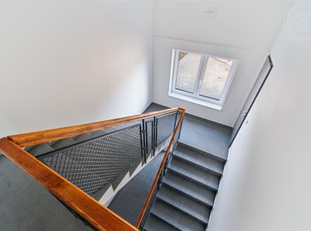schodiště | Prodej bytu, 3+kk, 53 m²