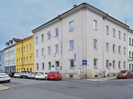 . | Prodej - kanceláře, 478 m²