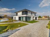 Prodej - dům/vila, 300 m²