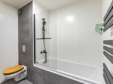 . | Pronájem bytu, 3+kk, 68 m²