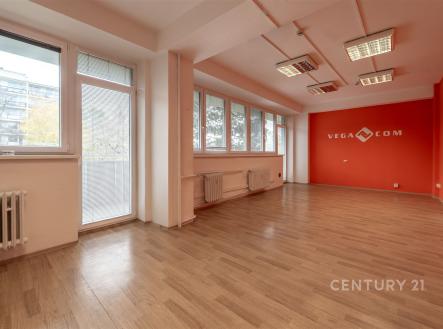 . | Pronájem - kanceláře, 35 m²