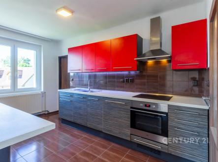 . | Prodej - dům/vila, 175 m²