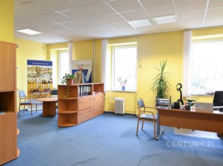 . | Pronájem - kanceláře, 478 m²