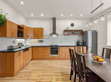 . | Prodej - dům/vila, 142 m²