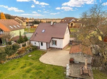 . | Prodej - dům/vila, 142 m²
