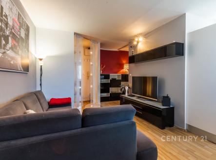 . | Pronájem bytu, 2+1, 58 m²