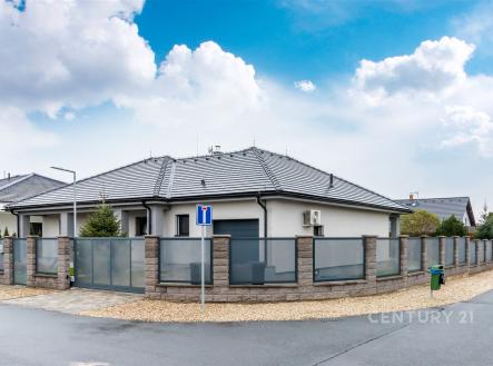 . | Prodej - dům/vila, 214 m²