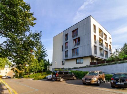 . | Pronájem bytu, 2+kk, 66 m²