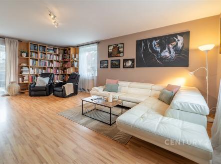 . | Prodej - dům/vila, 247 m²