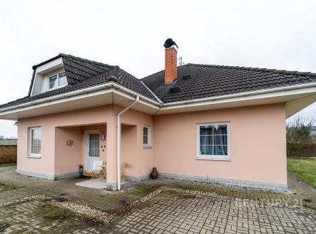 . | Prodej - dům/vila, 247 m²