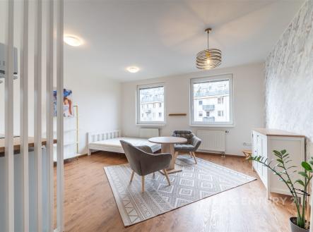 . | Pronájem bytu, 1+kk, 31 m²