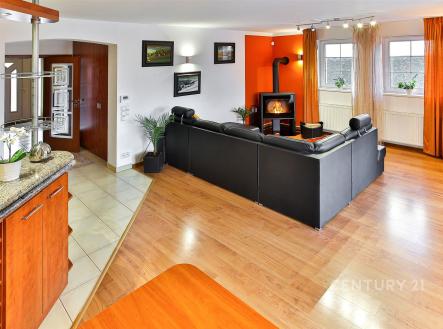 . | Prodej - dům/vila, 198 m²