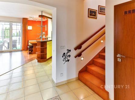 . | Prodej - dům/vila, 198 m²