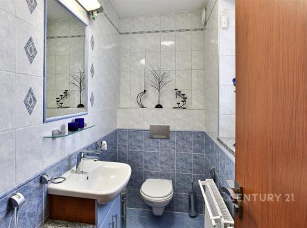 . | Prodej - dům/vila, 198 m²