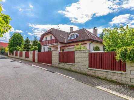 . | Prodej - dům/vila, 400 m²