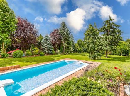 . | Prodej - dům/vila, 400 m²