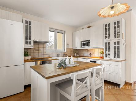 . | Prodej - dům/vila, 265 m²