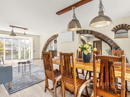 . | Prodej - dům/vila, 250 m²