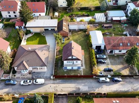 . | Prodej - dům/vila, 225 m²