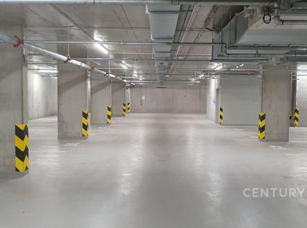 Pronájem garážového stání Žižkov | Pronájem - malý objekt/garáž