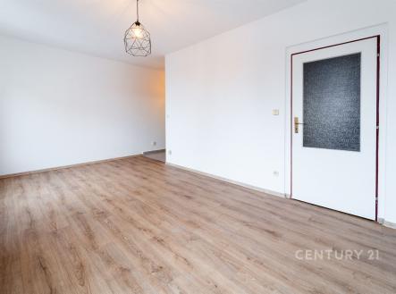. | Pronájem bytu, 1+kk, 35 m²