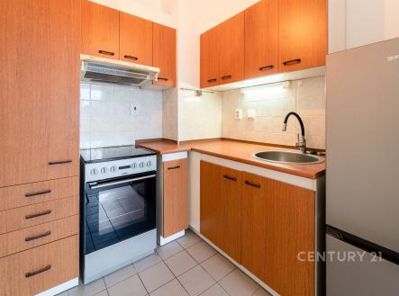 . | Pronájem bytu, 1+kk, 35 m²