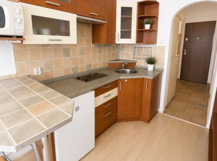 . | Pronájem bytu, 1+kk, 30 m²