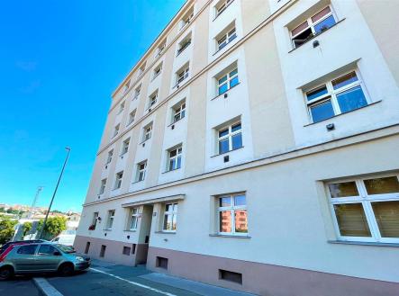 . | Pronájem bytu, 2+kk, 37 m²